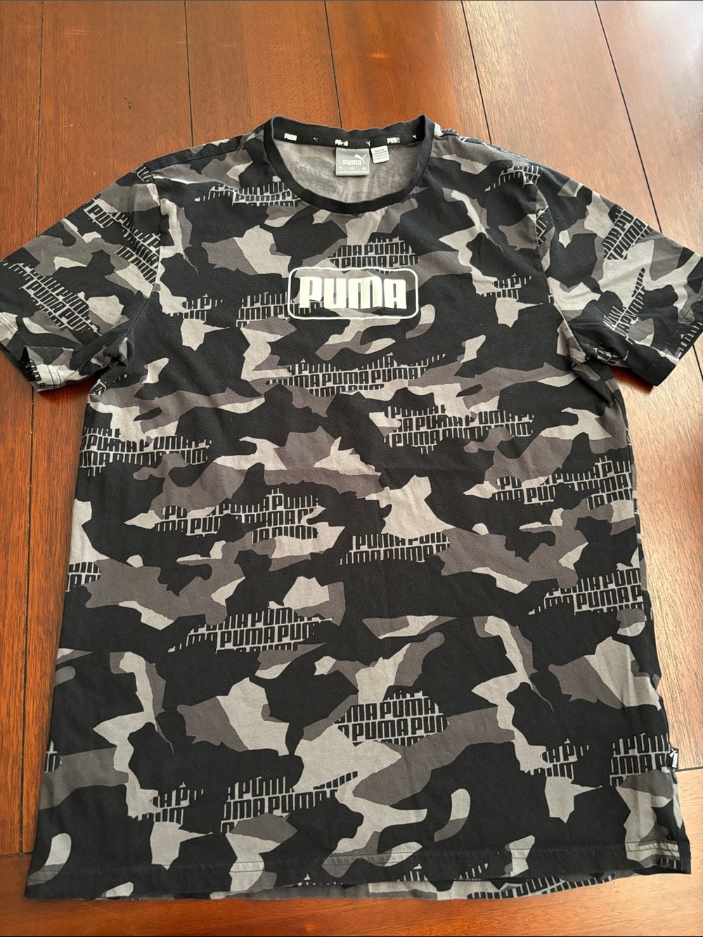 Puma Men’s Black & Gray Camo Graphic Tee Size L